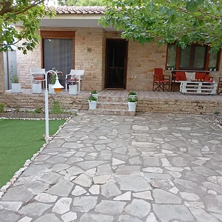 Athina's House Landhaus Nea Poteidaia